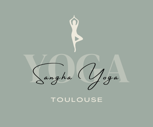 Sangha Yoga propose des cours de yoga à Toulouse. Les professeures de yoga dispensent des cours pour tous les niveaux